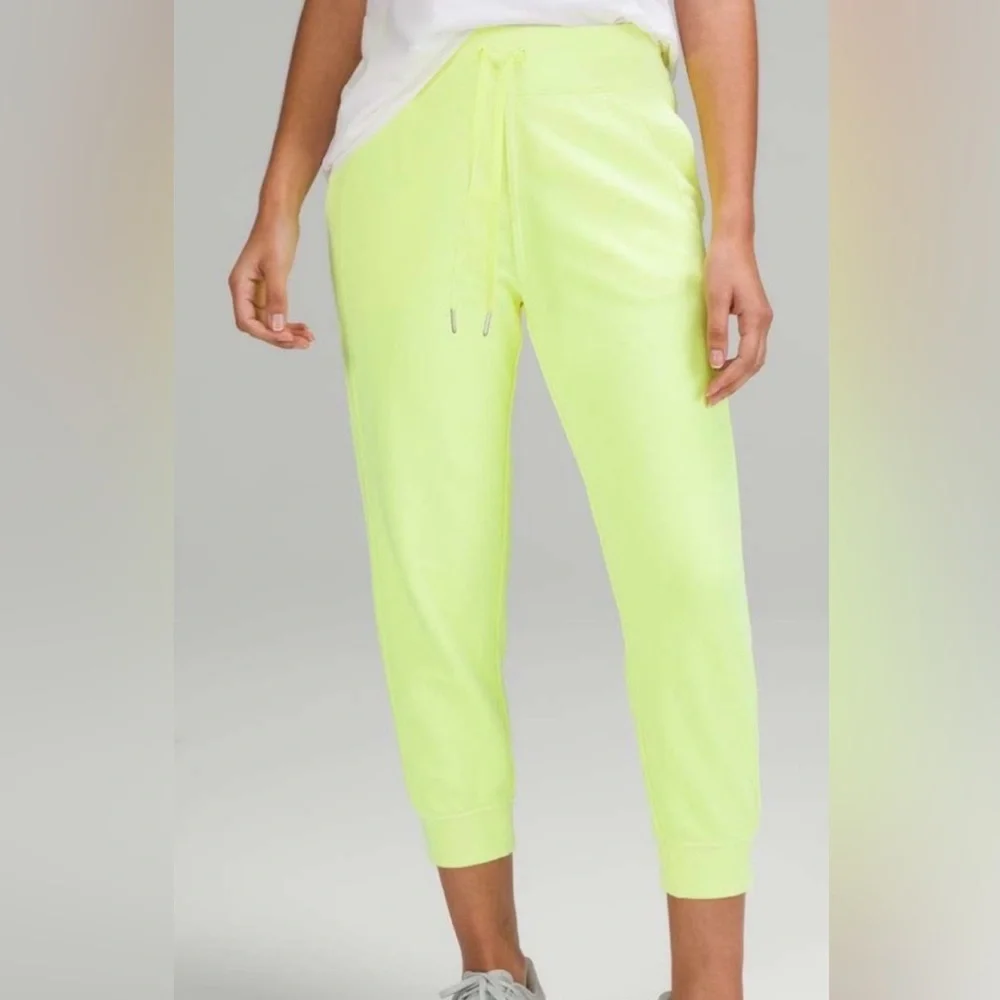 Lululemon Scuba Cropped Neon Yellow Jogger Pants - 8 - Picture 1 of 5